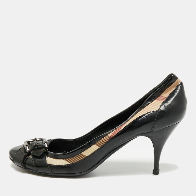 Burberry Buckle Size 38.5 Black/Beige Coated Canvas And Patent Leather Pumps